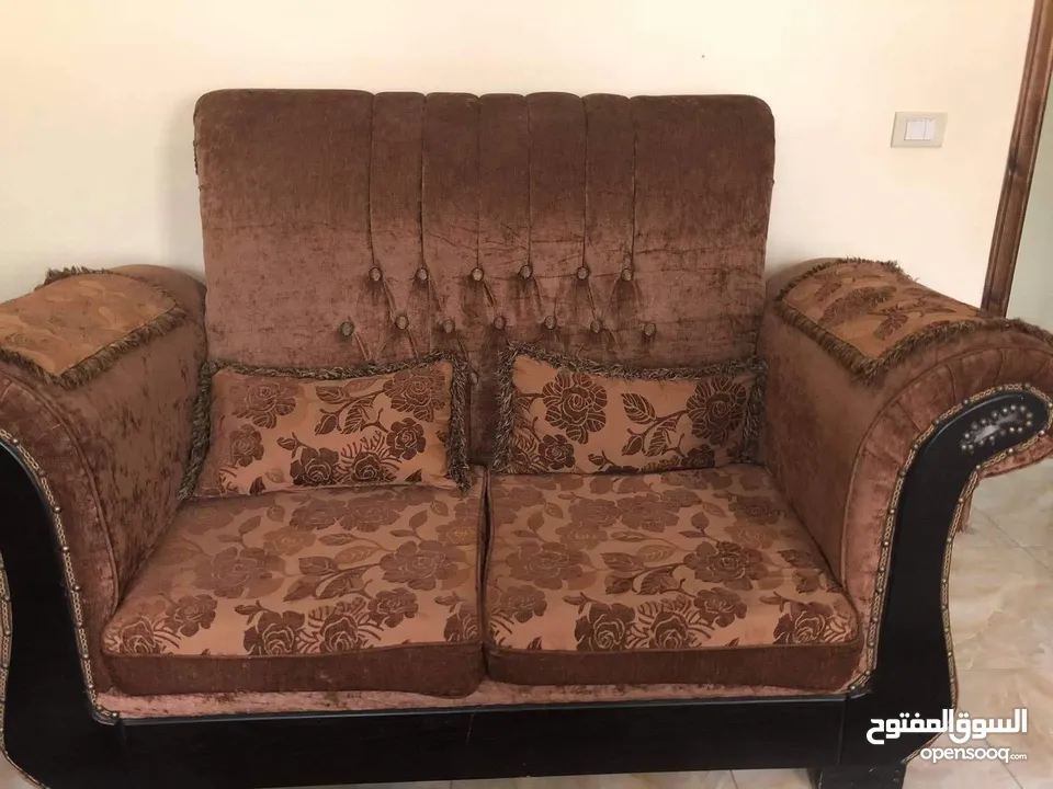 طقم كنب مستعمل  نظيف جدا للبيع