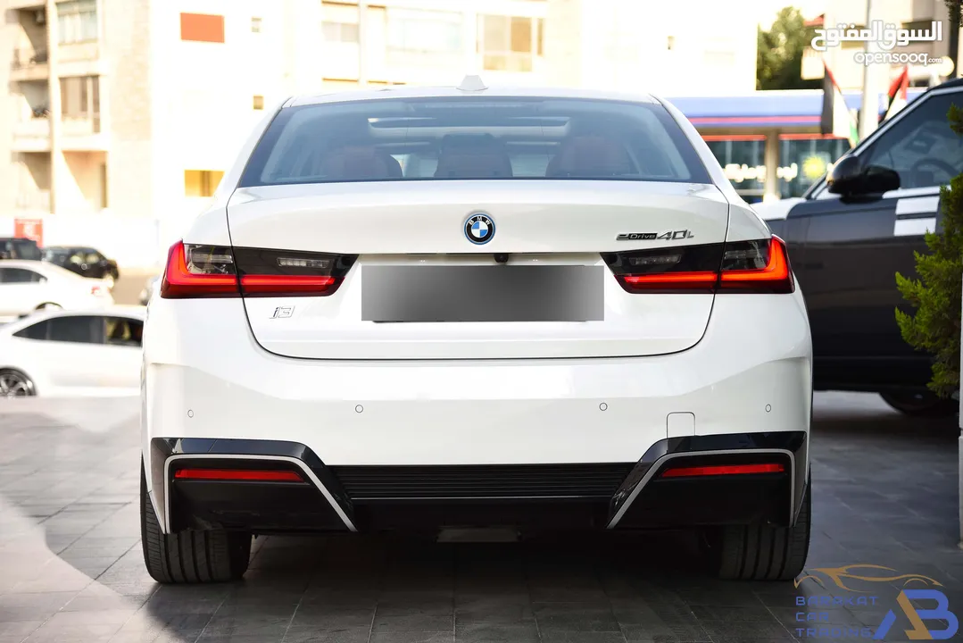 بي ام دبليو الفئة الثالثة i3 eDrive 40L كهربائية بالكامل 2023 BMW i3 eDrive 40L EV M Power Kit – Ful