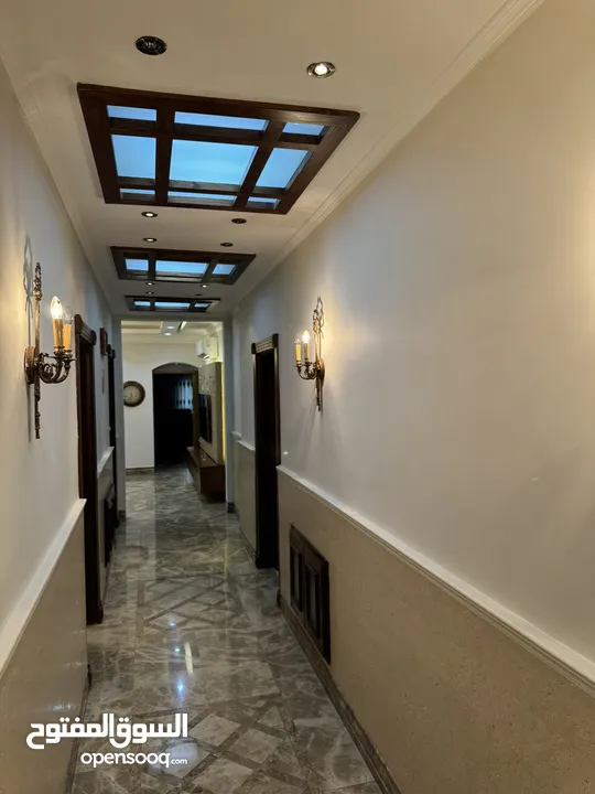 شقة مميزة للبيع في ضاحية الرشيد / شارع الجامعة