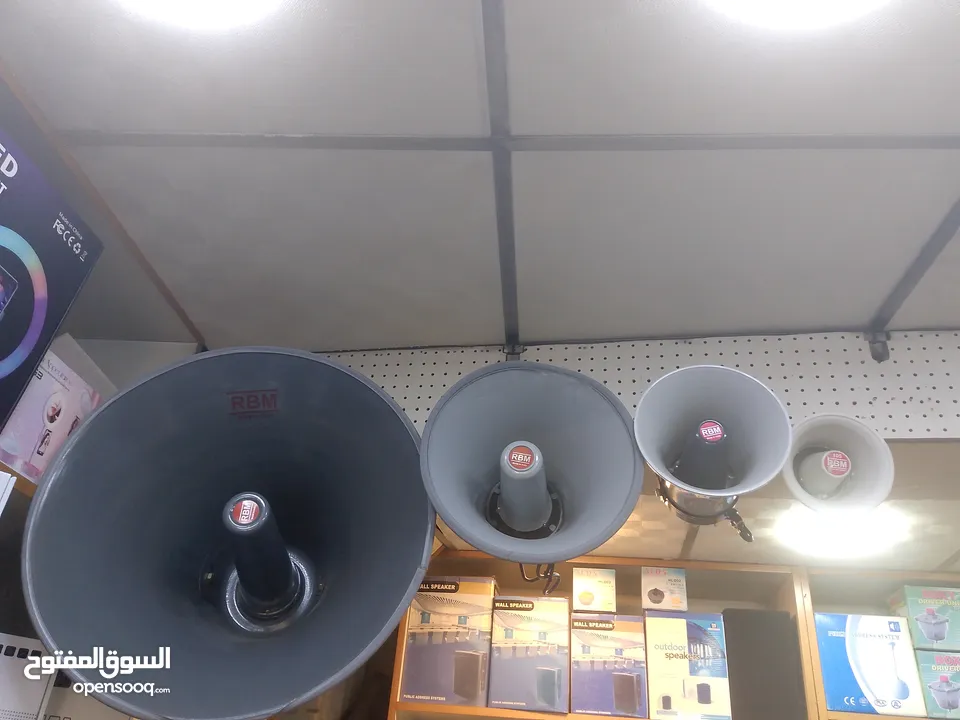 سماعات داخلية وخارجية