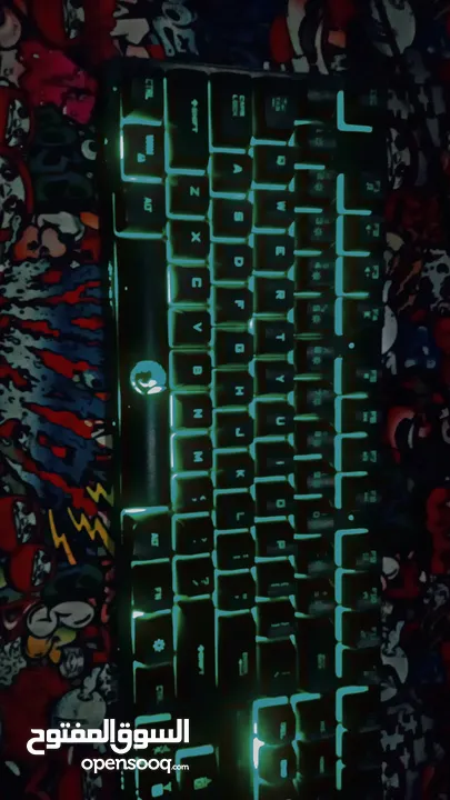 "عيش تجربة اللعب الكاملة مع كيبورد RGB بإضاءة متغيرة وتحكم كامل"