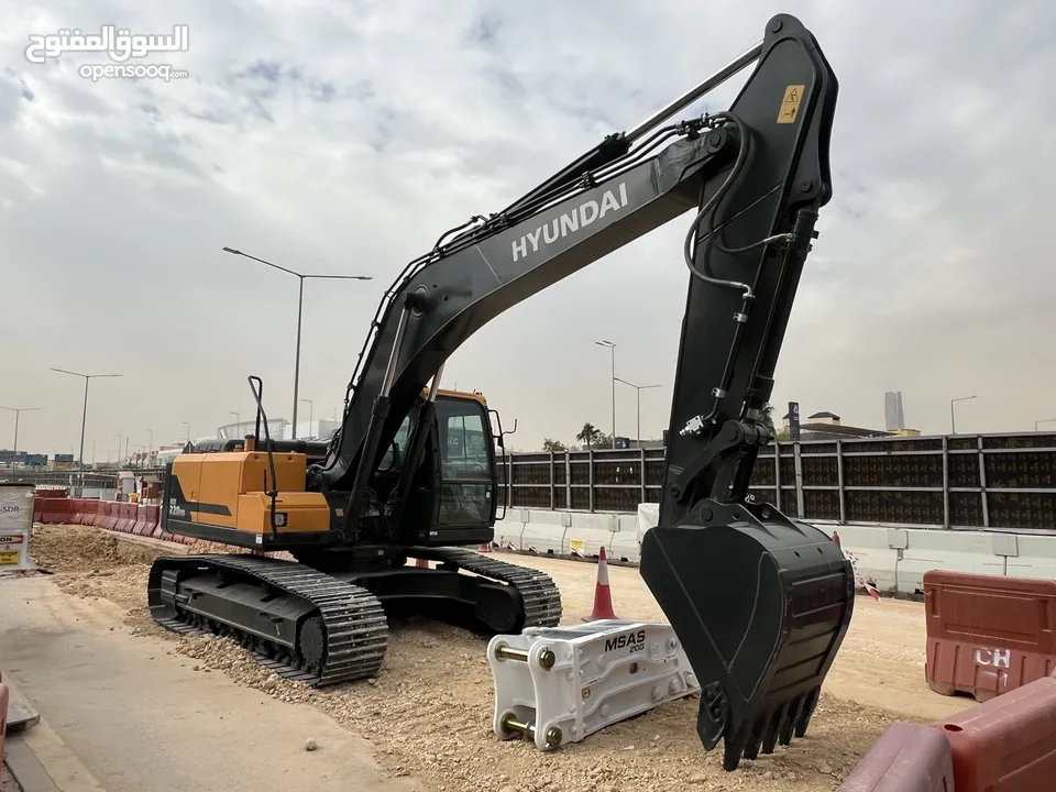 مقاول بناء وحفريات