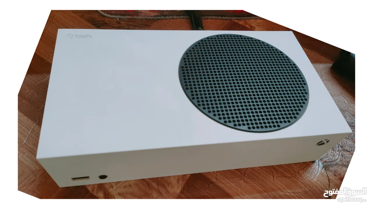جهاز Xbox Sires s + شاشه G-Guard + ايدين إكس بوكس للبيع بسعر حرق