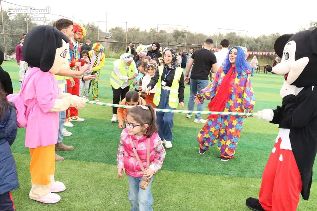 شخصية كرتونية البطريق لأعياد الميلاد وحفلات الأطفال