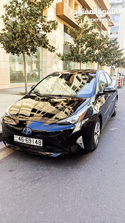 TOYOTA PRIUS HYBRID 2016 full loaded Persona