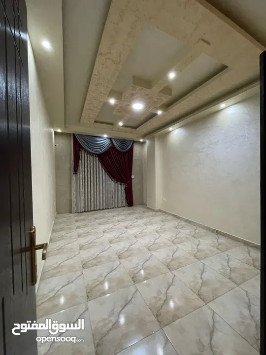 شقة مميزه للبيع في طبربور شارع الحج  قريب من بيت معان بسعر مغري 52000