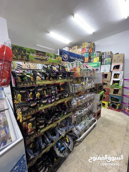 سوبر ماركت  دكان ثلاث مخازن مجهز بالكامل
