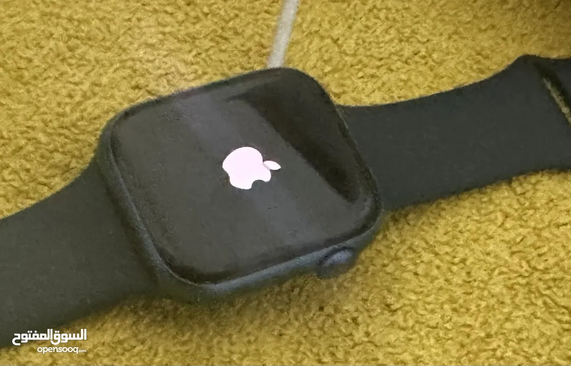ساعة ابل  Apple Watch