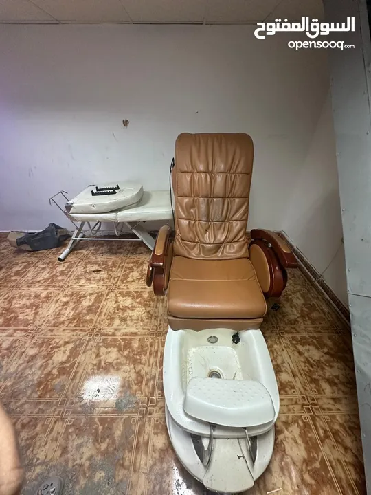 manicure and pedicure chair