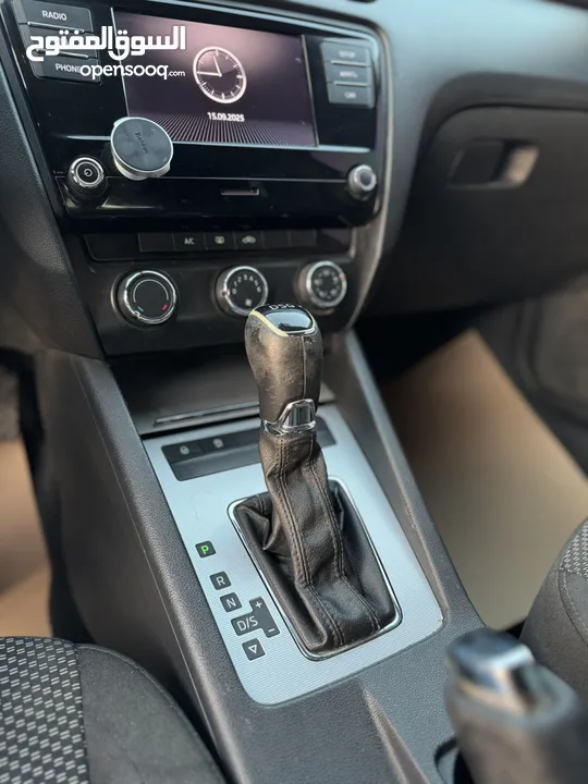 سكودا اوكتافيا موديل و ترخيص 2016 اوتومات ماطور 1600 ديزل اصل برايفت