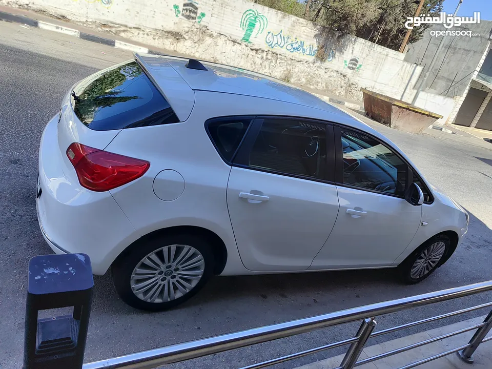 اوبل استرا جير عادي