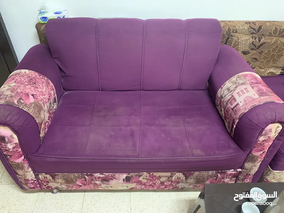 طقم كنب مكون من 4 مقاعد للبيع