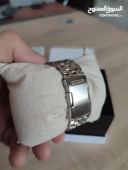CITIZEN Eco-Drive (تعمل بالطاقة الضوئية لا تحتاج بطارية)