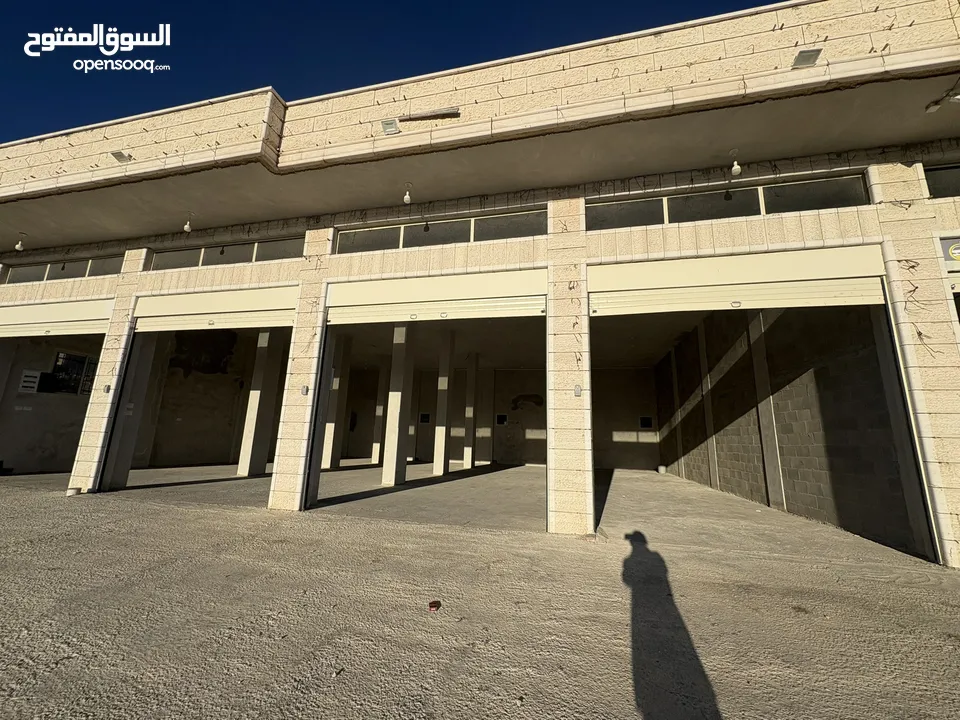 مخازن للإيجار في دورا