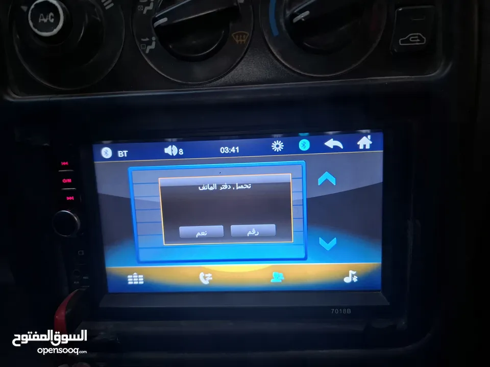 شاشه سياره عادية
