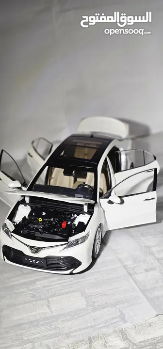 Toyota Camry 2018 1:18 Car Diecast Simulation Alloy Car Model