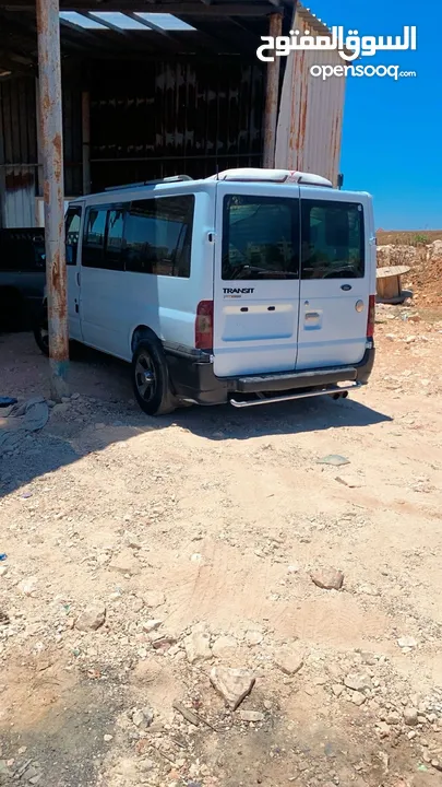 فورد ترانزيت بحالة جيدة جدا للبيع في منطقة البيرة البلوع