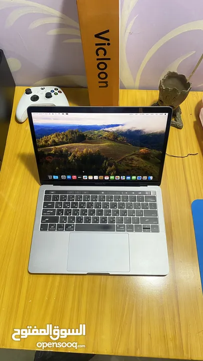 MacBook Pro 2018/core i5/512 ssd/16 ram/13 inch/2GB graphics