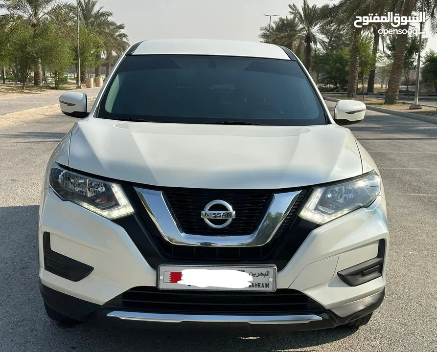 Nissan xtrail 2.5 model 2018 neat and clean car