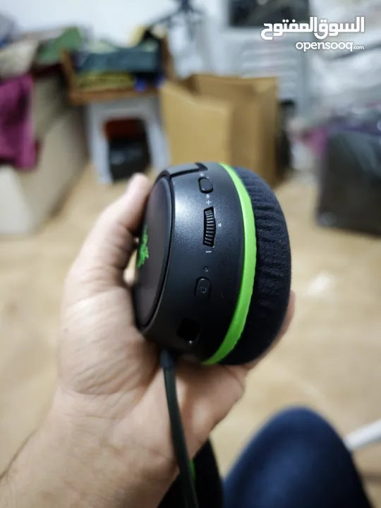 Xbox series X مع سماعت RAZER KAIRA FOR XBOXمع ايد Xbox Elite Wireless Controller Series 2 مع ادتين