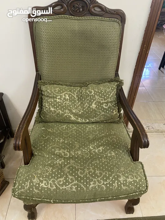 طقم كنب للبيع بحالة جيدة جدا