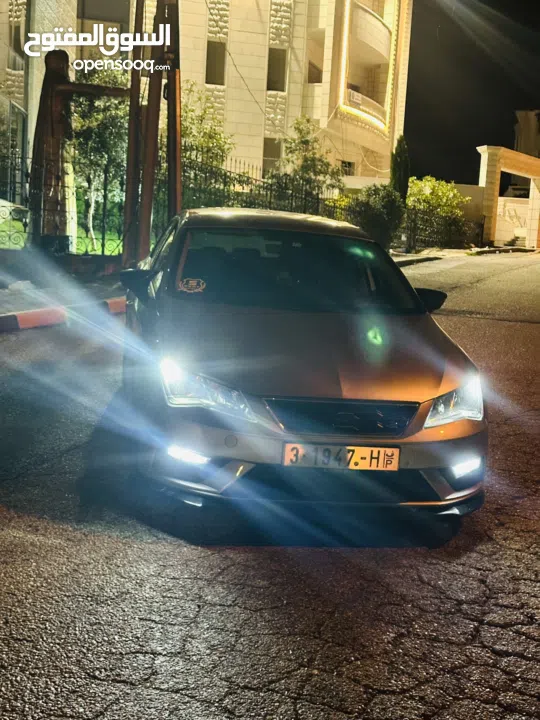 سيات ليون 2018  سيارة بصلاة ع نبي فخامه ورقه  اهتمام عالي في تفاصيل السياره