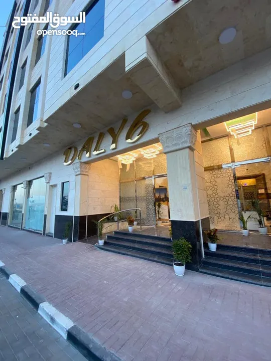شقة #فندقية ثلاث غرف وصالة في #عجمان  اول ساكن للايجار السنوي في #الروضة 3  شهر فري وباركن فري