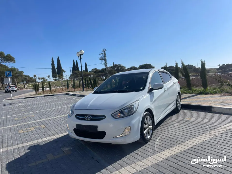 هونداي اكسنت 2016 اصل كوري عدد 2 لون ابيض ولون فضي / وبيكانتو 2019 /هوندا سيفيك 2008
