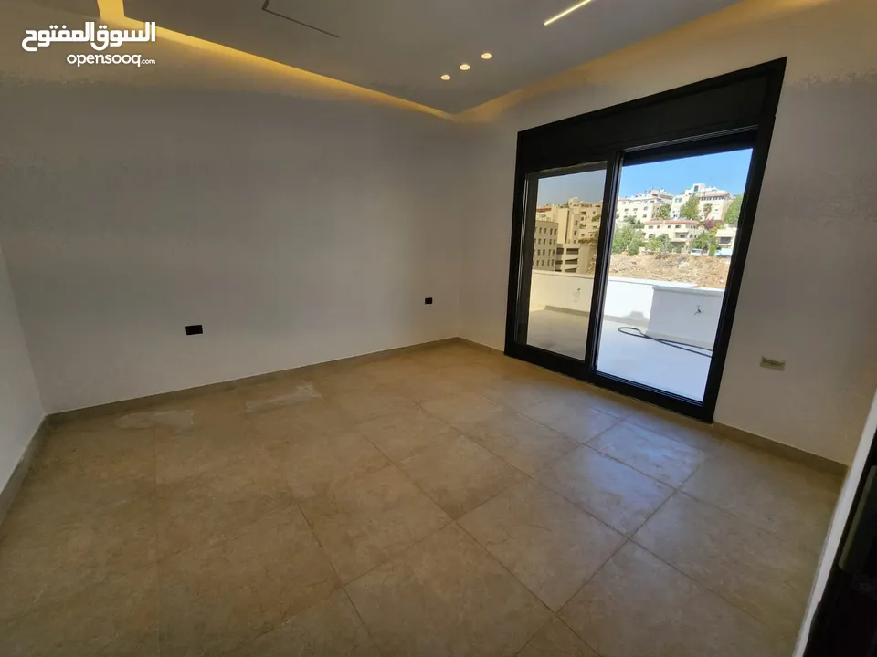 روف للبيع في عبدون  ref : 14328
