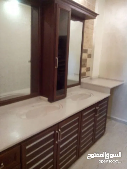 اسطح كاونترات ومطابخ اسطخ عيادات  مغاسل معلقه