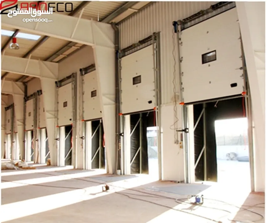 Industrial lifting door's.