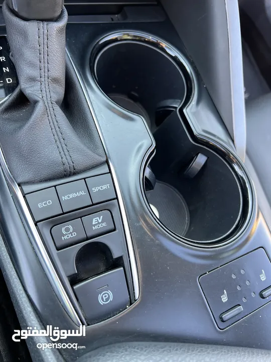 Toyota Camry SE 2020