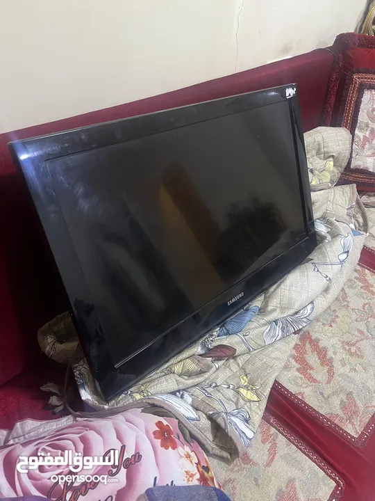تلفزيون سامسونج نظيف شاشة عليها حماية لنظر