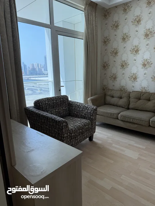 Fully furnished 2 bedroom apartment with sea view at a great location nearby restaurants and cafes