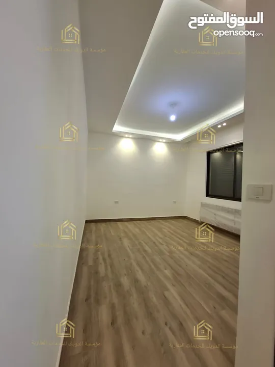 شقة جديدة - لم تسكن - خلدا - 4نوم 2ماستر - 240م - بلكونتين بإطلالــــه مميزة - قرب الخدمات العامة