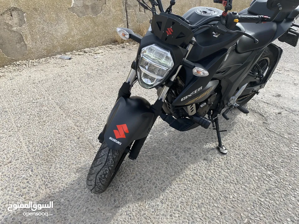 دراجة سوزوكي جكسر 250 2021