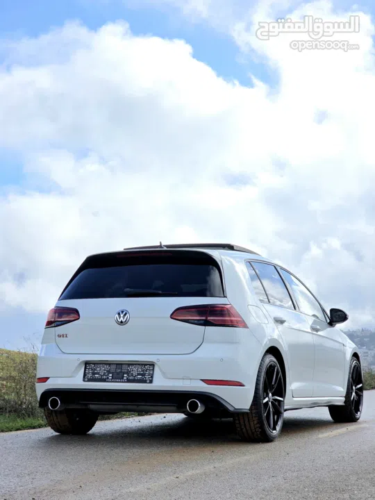 جولف GTI  2019 فل الفل سياره شبابيه