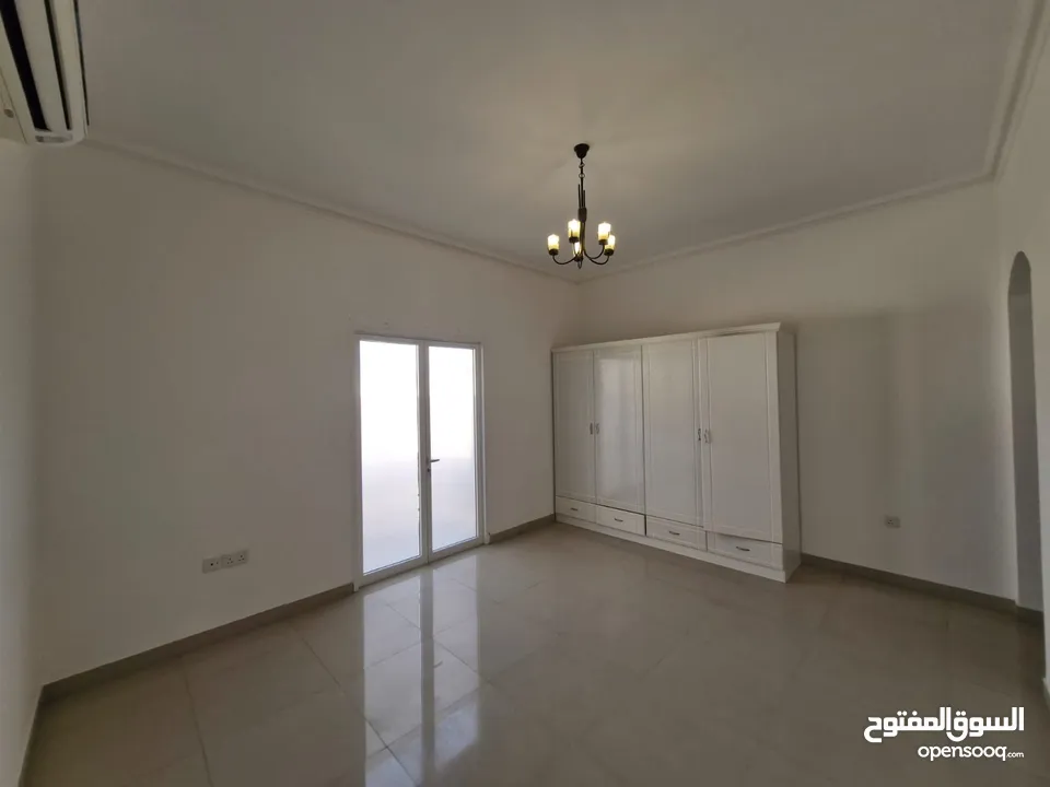 4 + 1 BR Spacious Villa in MSQ for Rent