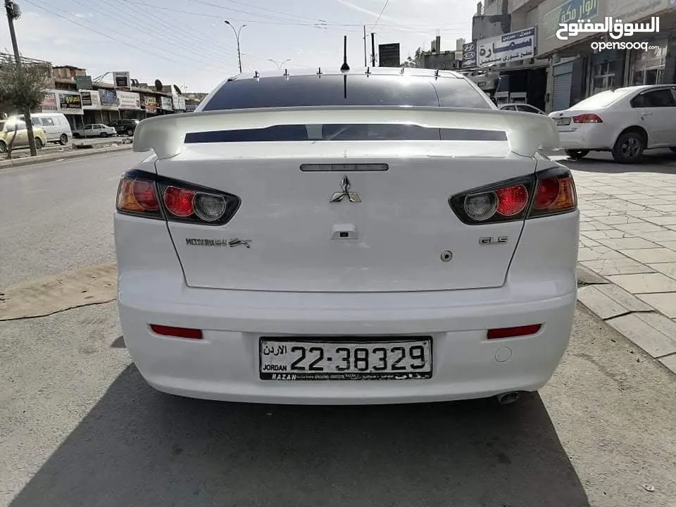 متسوبيشي لانسر فل الفل مع فتحة