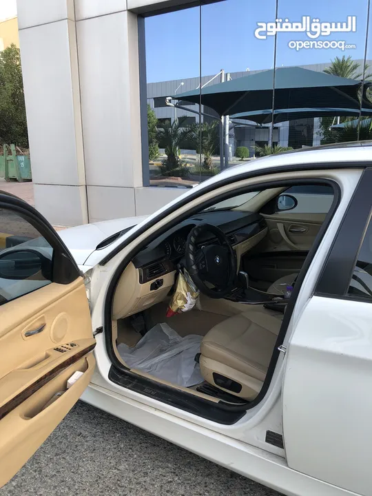 للبيع bmw 320i نظيفة جداً