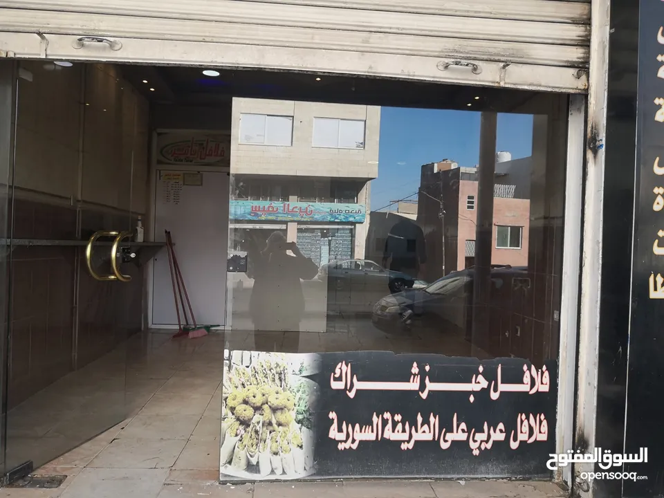 محلات تجارية للإيجار  بجبل الحسين