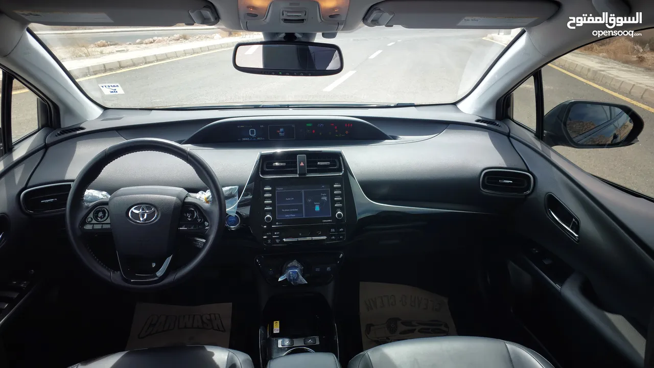 تويوتا بريوس 2022 XLE فحص كامل فل ما عدا الفتحة صنف بيرسونا TOYOTA PRIUS 2022 XLE FULLY LODED