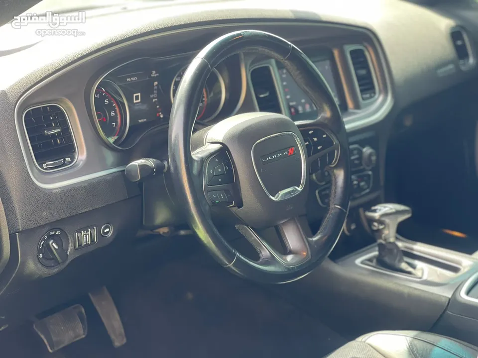 Dodge Charger V6 2019