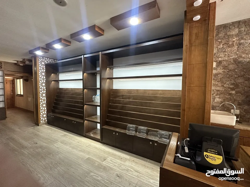 محمص كامل متكامل جاهز من جميع المعدات جميع البضاعا ما عليك الي يكون عندك محل مناسب