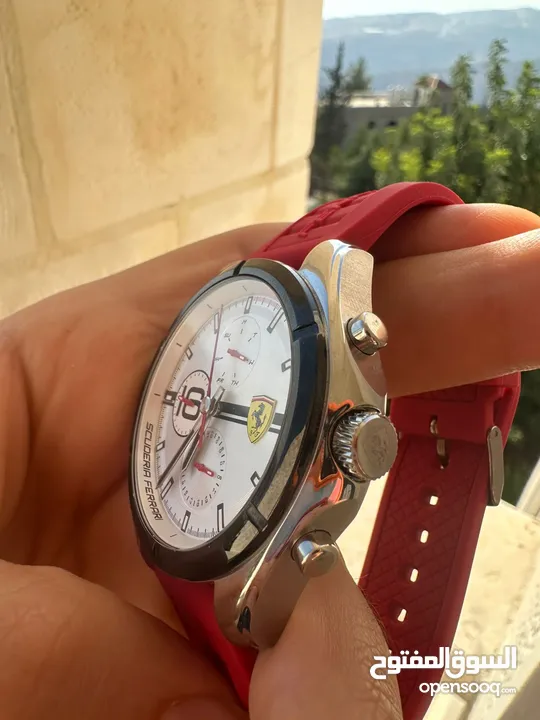 ساعه Ferrari مميزه