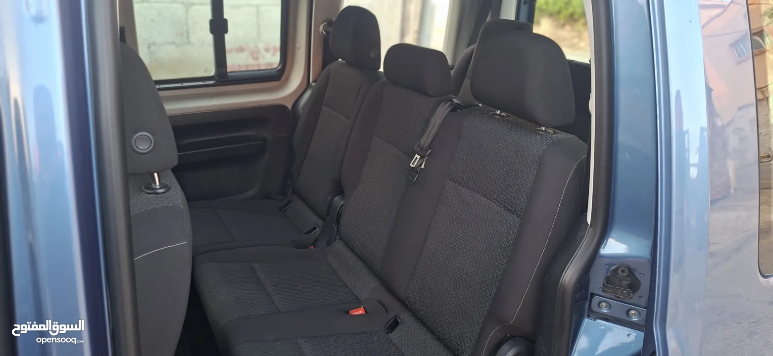 كادي موديل 2018 ماتور 2000ديزل -ركاب 6+1-ماشي 115الف كليو -غيارعادي فحص نظيف صلاة النبي