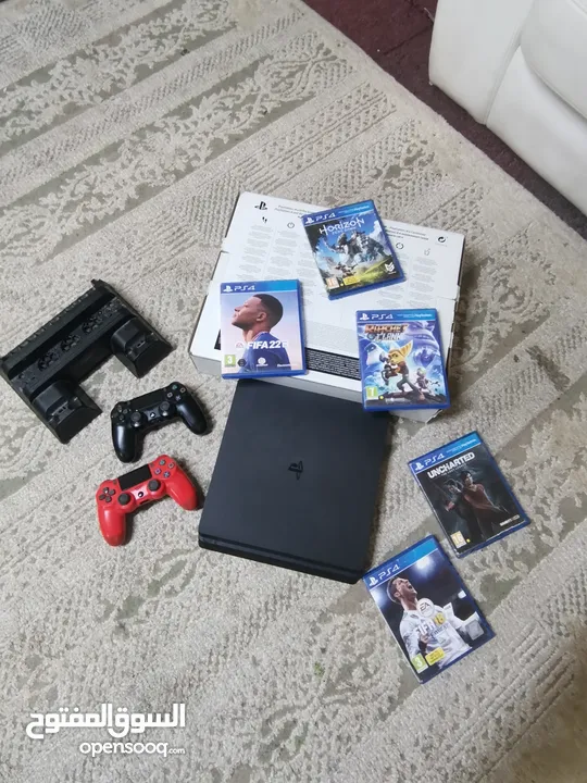 Ps4 slim Like new