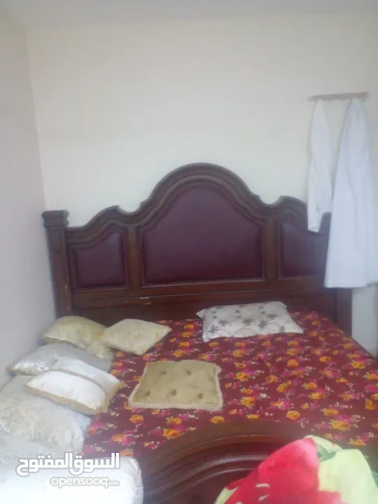 For sale king size bed 200x200 and 2 units