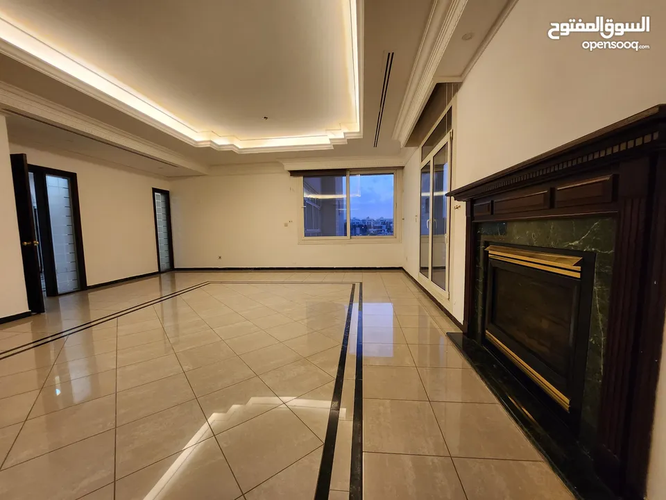 شقة شبة مفروشة للإيجار  ( Property 39542 )-175046910