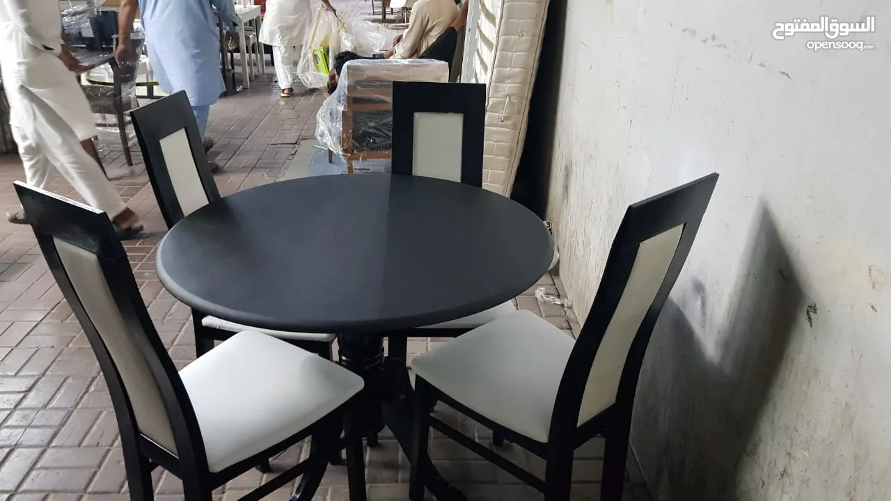 Dining table with 4chair for sale